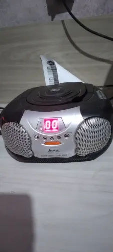 Radio am/FM com CD?