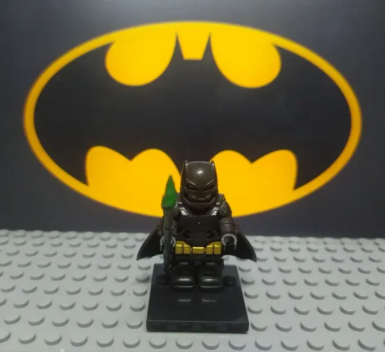 Boneco e Minifigura Batman - Dawn of Justice (Blocos de montar tipo LEGO)
