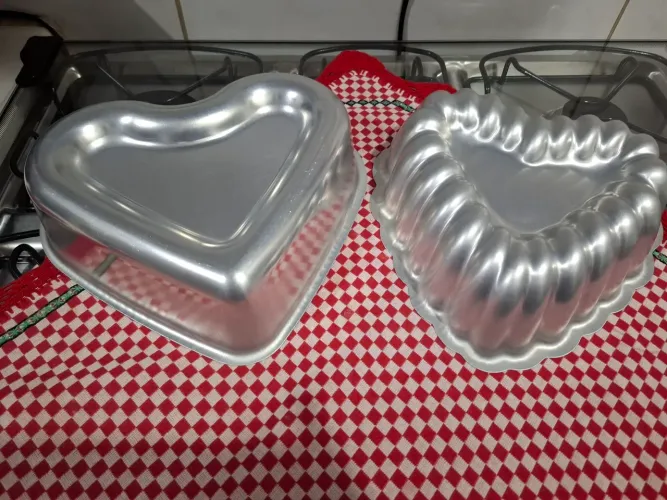 Assadeiras coração caparroz! Valor de cada uma 40 $