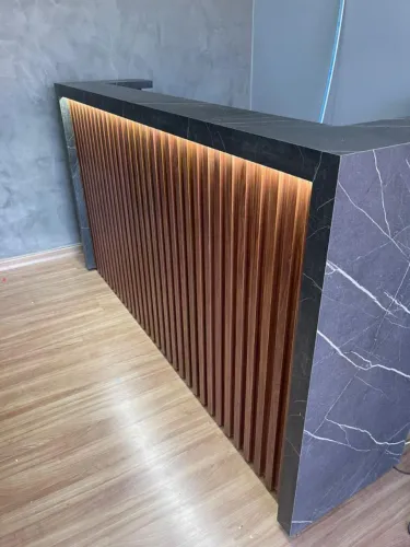 Balcão ripado MDF com led  200x110