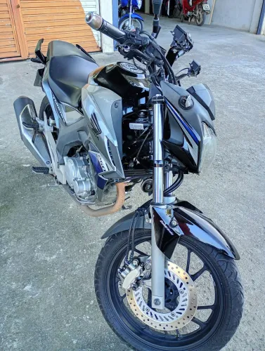 Vendo cb Twister super conservada