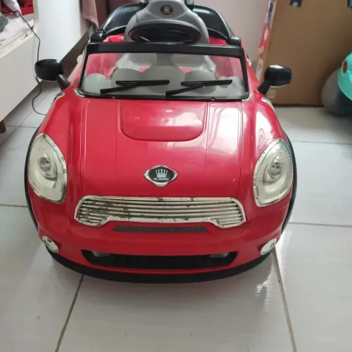 Carro elétrico infantil