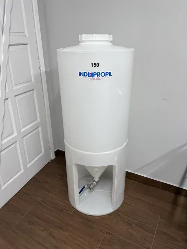 Fermentador Cônico Indupropil 150 litros com Base