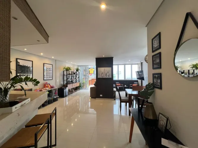 Casa à venda no Condomínio Tamboré 04 em Alphaville em Santana de Parnaíba - SP