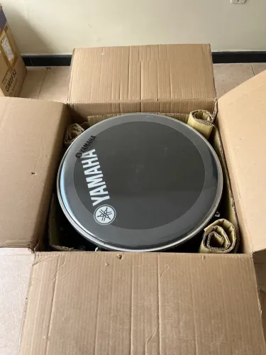 Bateria acústica de marca renomada!