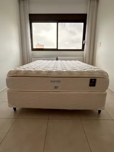 Cama casal mola ensacada marca King Koil