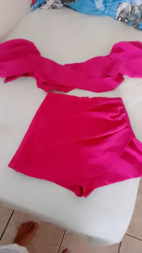Conjunto de short saia e top rosa pink 