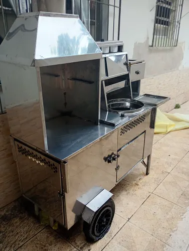 Vendo carrinho de inox para churrasquinho hot dog e batata frita valor 4.000