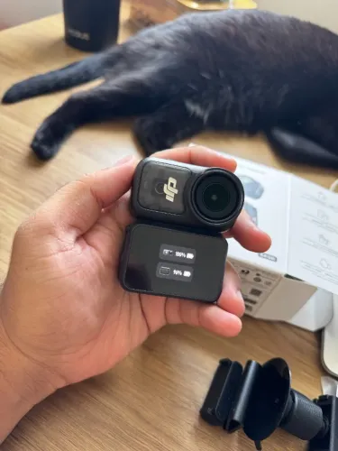 DJI Osmo Nano 64GB - Câmera Nova, com caixa e acessórios.