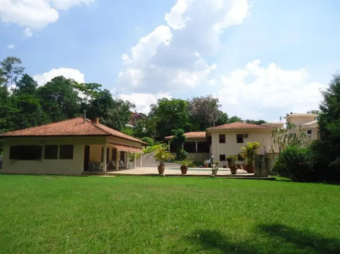 Casa com 3 quartos à venda, 600 m² por R$ 2.500.000 - Granja Viana - Cotia/SP
