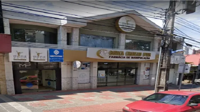 Sala em Sobreloja para alugar em Zona 04, Maringá-PR