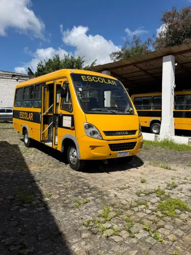 Micro ônibus 2012 