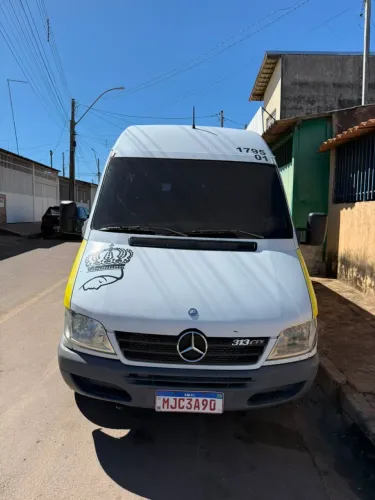 Mercedes-Benz Sprinter 313 Van Luxo 2.2 129cv 16L Dies 2006