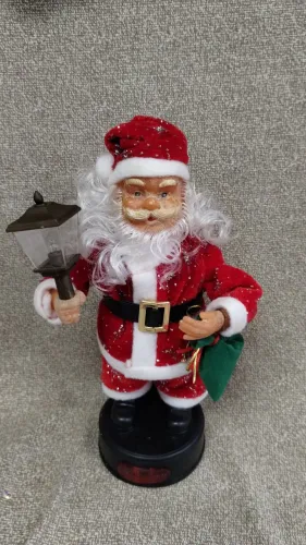 Papai Noel com luminária 