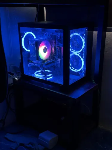PC Gamer RTX 4060 + Ryzen 5 5500 | 32GB RAM | SSD 1TB NVMe | Gabinete Aquário