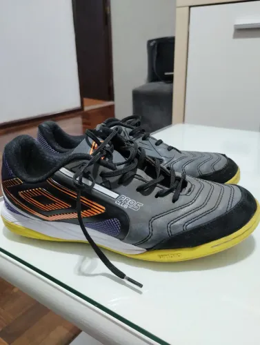 Chuteira Umbro Pro 5 Bump Club