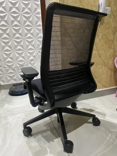 cadeira steelcase think v1 completa