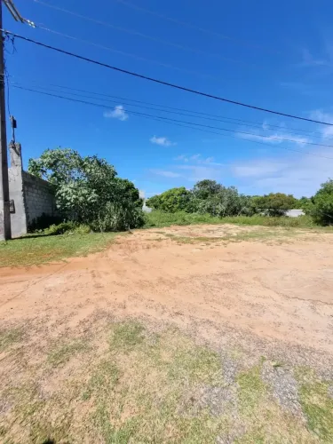 Terreno à Venda no Condomínio Canto da Lagoa Guarajuba/BA