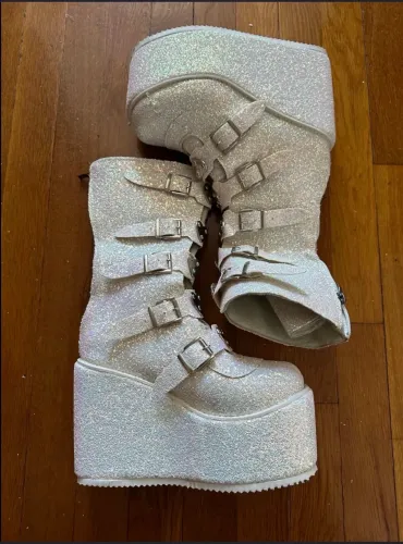 Bota plataforma gliterinada