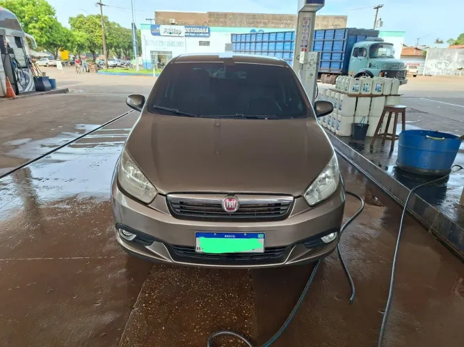 Fiat Grand Siena Essence 1.6 Flex 16V 2016