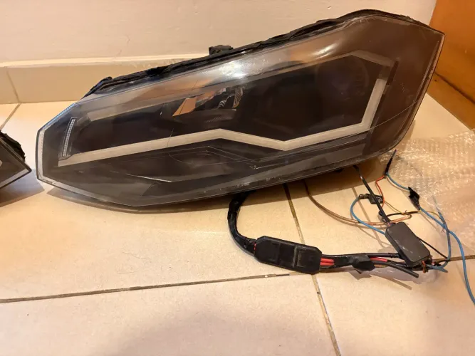 Farol polo par estilo GTS
