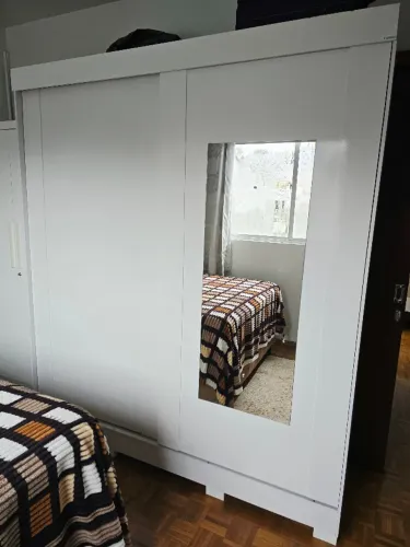 Vendo Guarda-roupas (comp=180, alt=210, prof=54 cm)