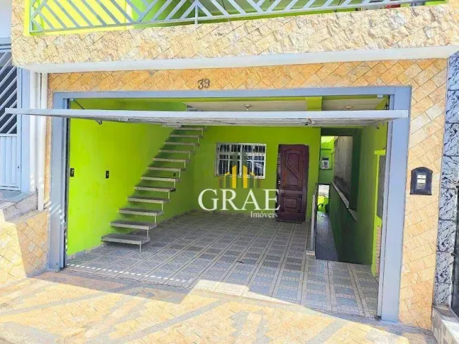 Sobrado de 243,74, com 5 casas no quintal para locação - á venda no Jardim das Orquídeas -