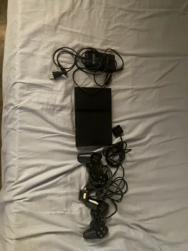 Vende-se PS2 com 2 controles