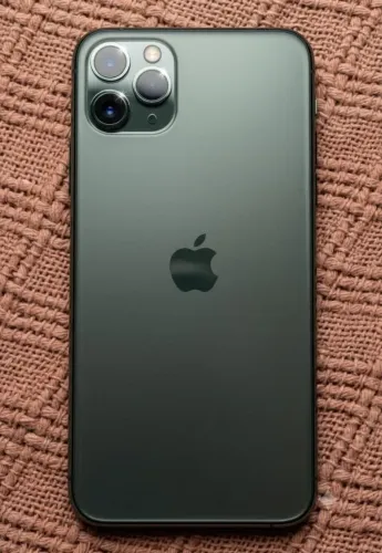 IPHONE 11 PRO MAX COM MEMÓRIA GIGANTE