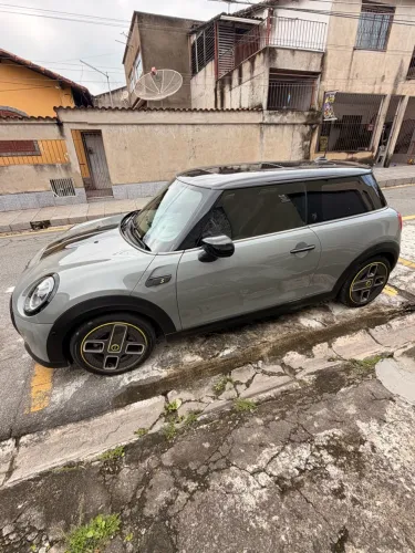 Mini Cooper SE Exclusive 3P (elétrico) 2022