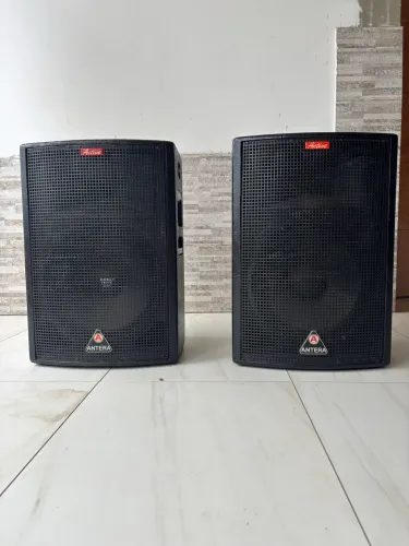 Duas Caixas de som Antera TS700 Ativas