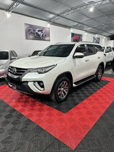 Toyota Hilux SW4 SRX 4X4 2.8 TDI 16V Dies. Aut. 2019