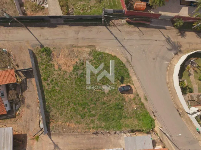 Terreno Comercial à Venda em Vinhedo/SP!!
