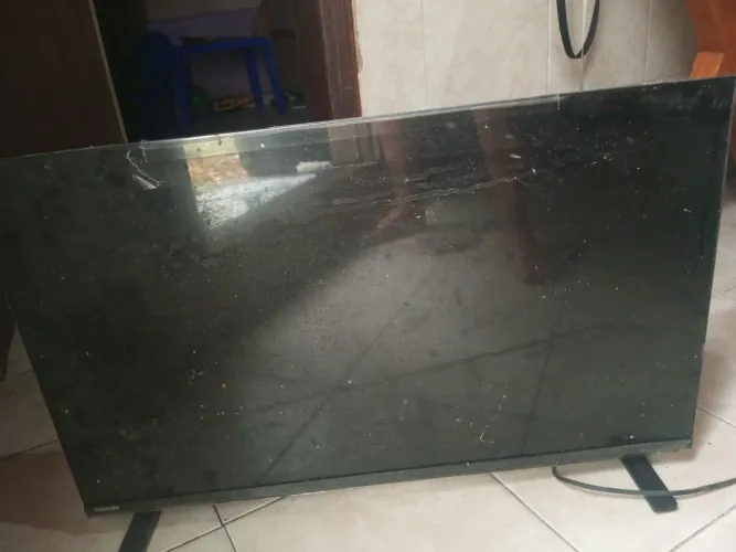2 tvs 32plgds COM DEFEITO 