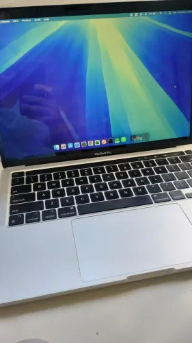 Macbook Pro 13 M2 8gb 256gb Ssd bat 98%