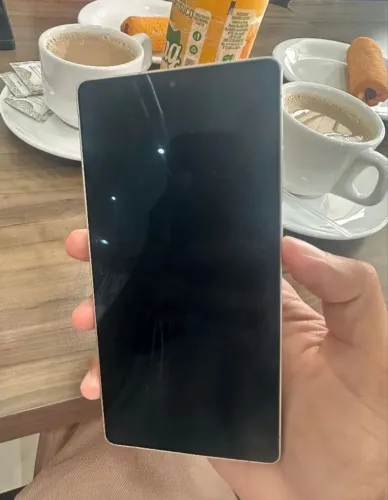 S25 ULTRA 256gb. Aparelho está em Pomerode. Entrego hoje em toda região. SEM TROCAS