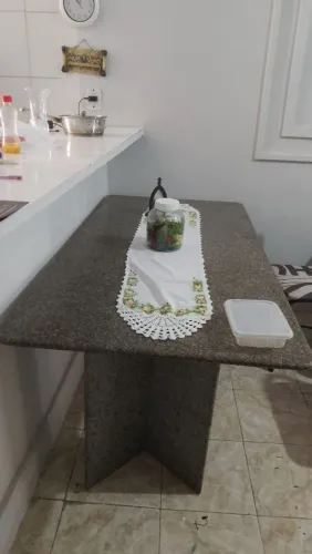 Mesa em mármore 