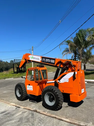 MANIPULADOR TELESCÓPICO JLG SKYTRAK 8042