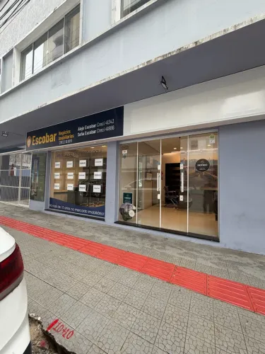 Sala comercial na quadra mar