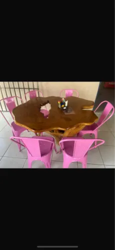 Mesa com 6 cadeiras