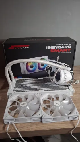 Water Cooler SuperFrame ISENGARD SMART [COM TELA DE MONITORAMENTO]