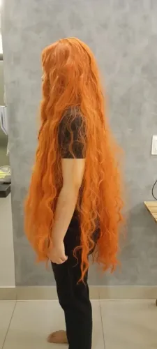 Peruca laranja longa