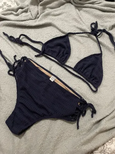 Biquíni NOVO (nunca usado) Azul Marinho Texturizado - Elegante e Atemporal 