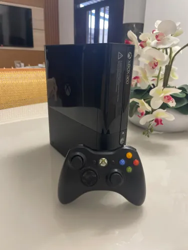 XBOX 360 seminovo + 1 controle + GTA 4