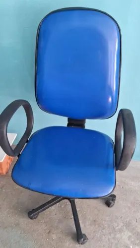 Cadeira de Escritório - DESAPEGO.