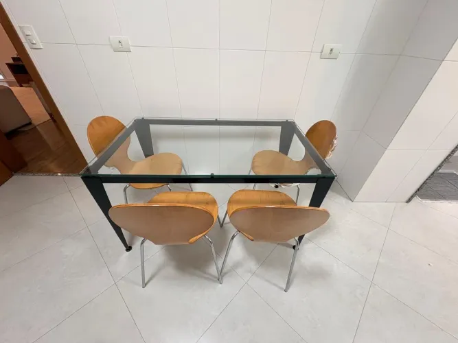 Mesa com cadeiras