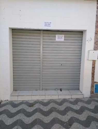Alugo ponto comercial esquina IJF Centro (Frotão)