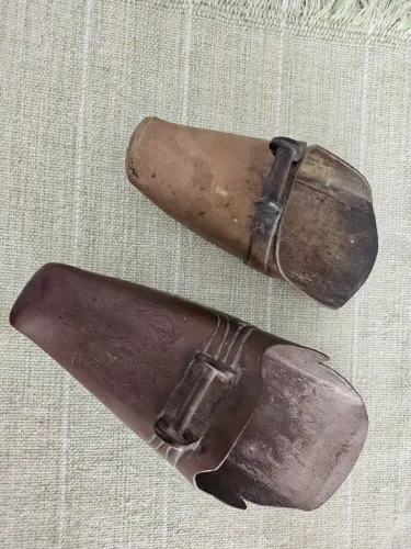 Dois Estribos de Estanho Antiguidade!