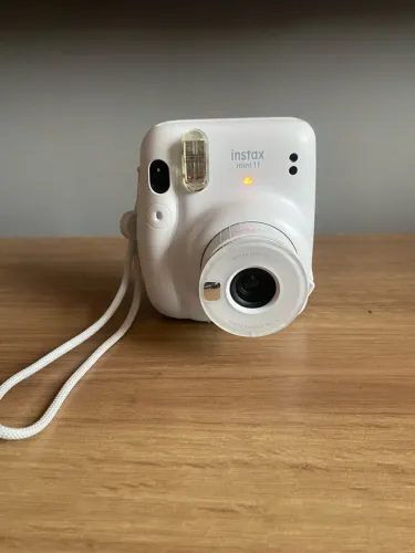 Câmera instax mini 11 branca