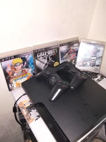Playstation 3 desbloqueado + 4 jogos em midia fisica alem dos ja instalados